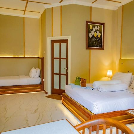 Family Hotel Gradia 1 Бату Экстерьер фото